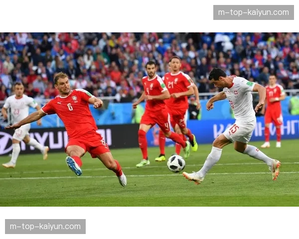 英格兰防线配置分析 斯通斯与马奎尔组合的稳定性评估